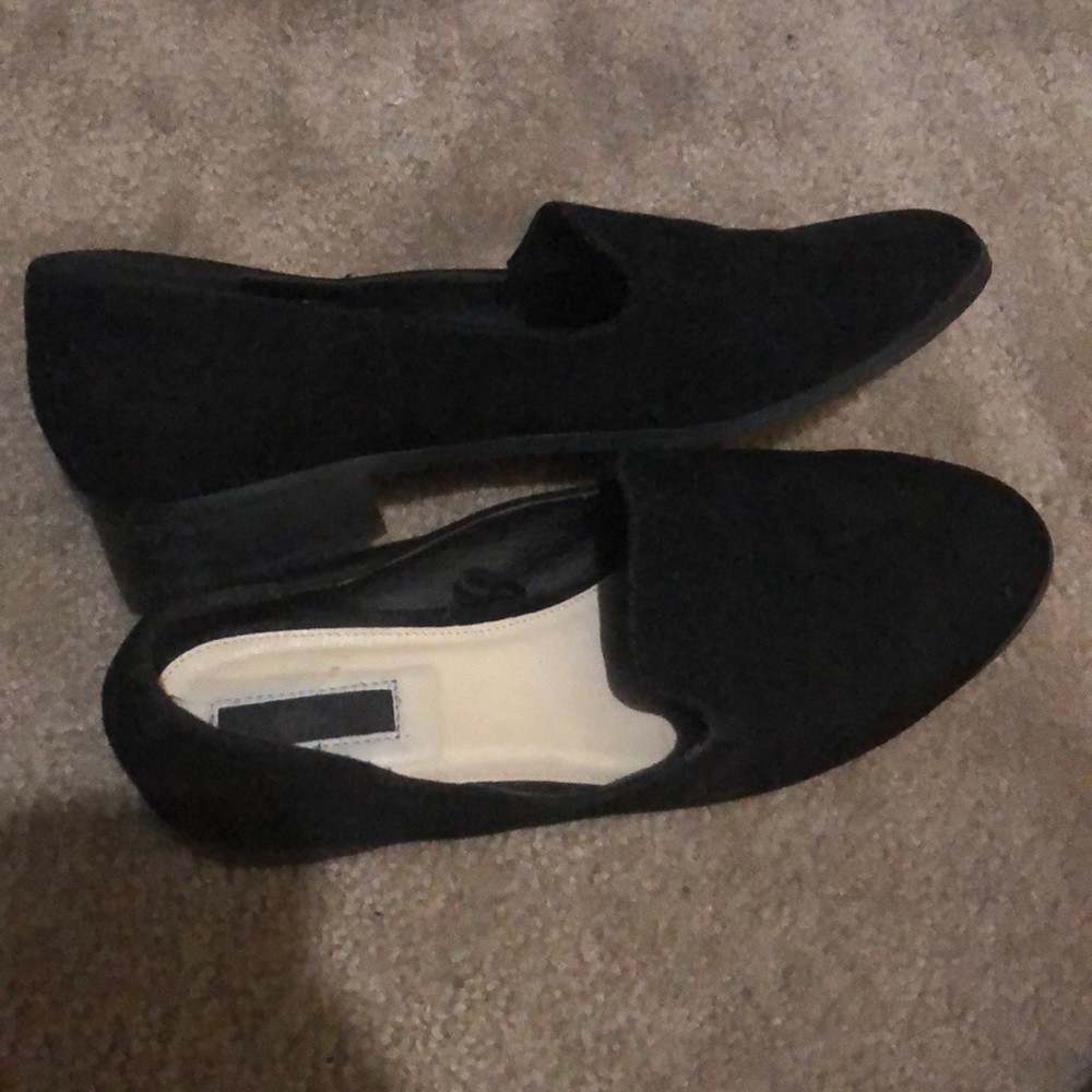 Shoes - Picture 2 of 3